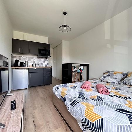Studio Confortable Et Lumineux Proche Des Hopitaux - Hotel De Ville Beaumont Beaumont  Zewnętrze zdjęcie