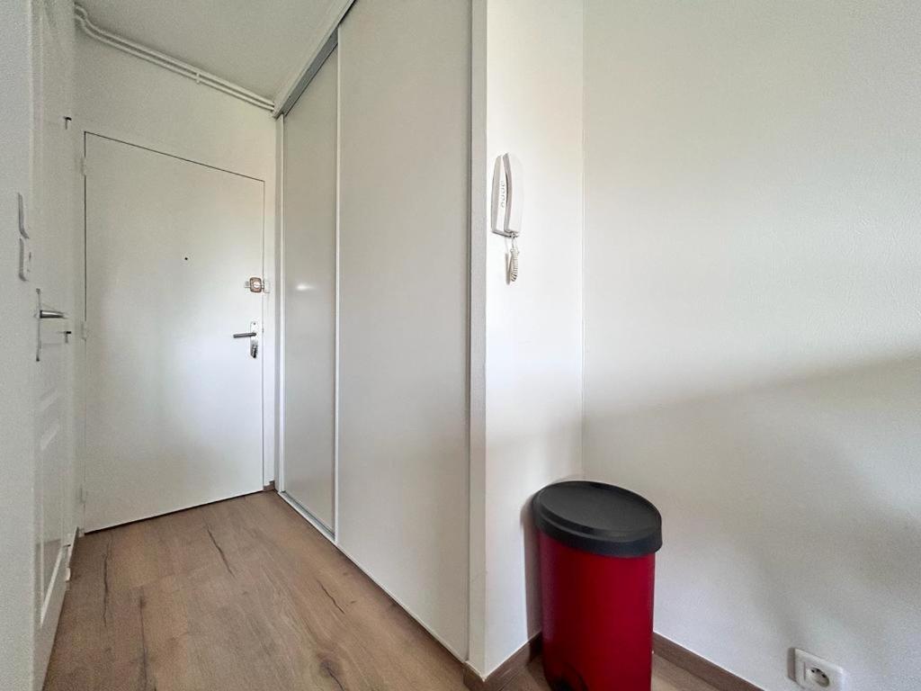 Studio Confortable Et Lumineux Proche Des Hopitaux - Hotel De Ville Beaumont Beaumont  Zewnętrze zdjęcie